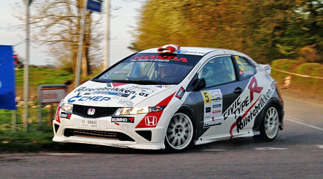 Martin Knudsen og Søren Kjær kørte fornuftigt i Danboring Rally 2010, selv om de havde tekniske problemer.